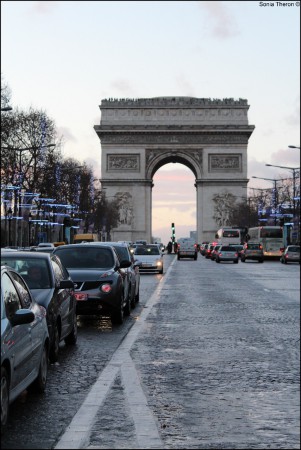 Arc de Triomphe - Champs Elysées